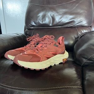 HOKA vibram gore-Tex hiking shoes